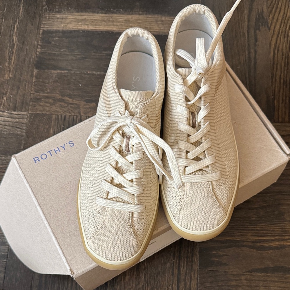 Used Rothy's Beige Lace-Up Sneakers Size 7.5
